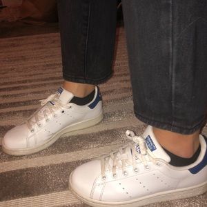 Adidas Stan Smith sneakers in blue